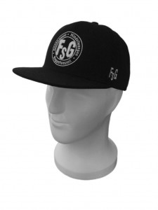 FSG Snapback Cap, Farbe: Schwarz, mit FSG Logo, Größen: Junior und Senior, 21,90 Euro